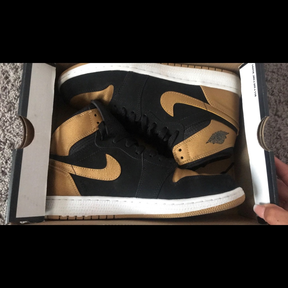 Air Jordan 1 Retro “Melo”